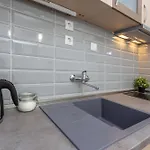 Mamma Mia Apartments-city Center Apartment