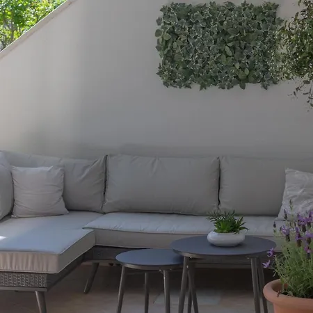 Mamma Mia Apartments-city Center * Χβαρ