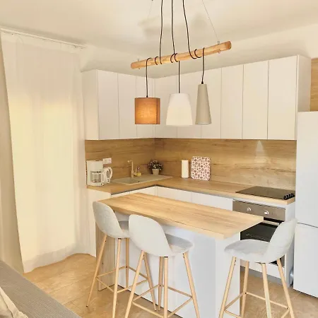 Mamma Mia Apartments-city Center * Χβαρ