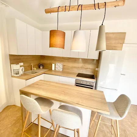 Mamma Mia Apartments-city Center Διαμέρισμα Χβαρ