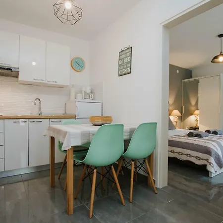 Mamma Mia Apartments-city Center Апартаменты