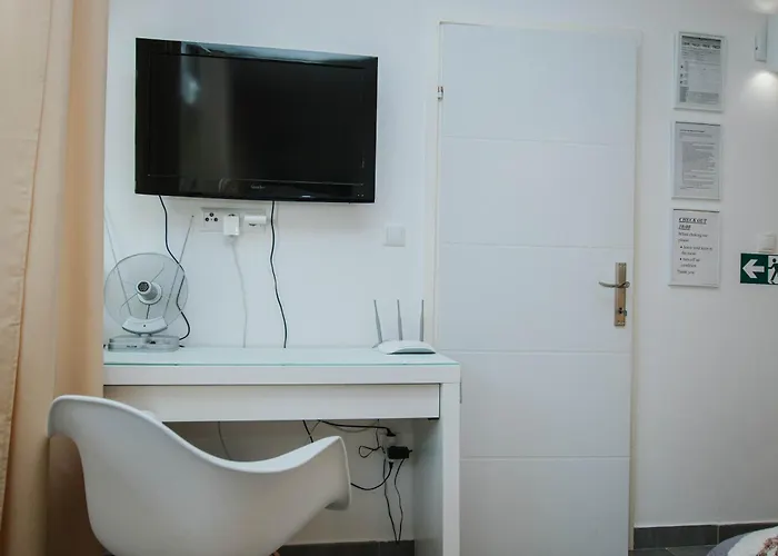 Mamma Mia Apartments-city Center Апартаменты Хвар