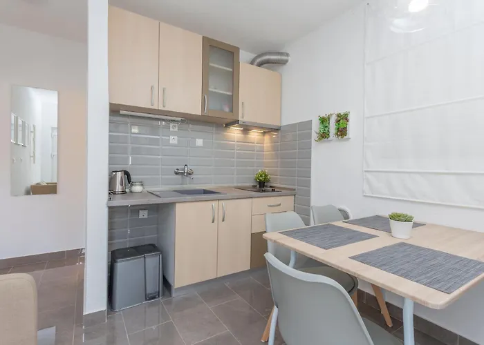 Mamma Mia Apartments-city Center Апартаменты