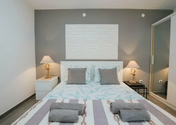 Mamma Mia Apartments-city Center * Хвар