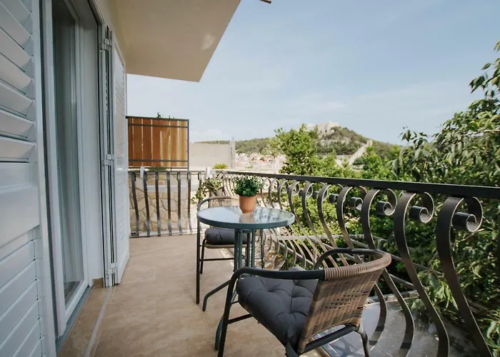 Mamma Mia Apartments-city Center * Хвар