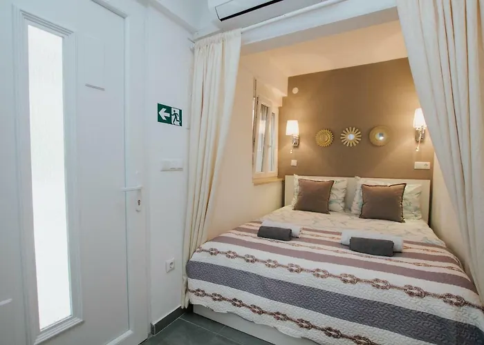 Апартаменты Mamma Mia Apartments-city Center Хвар