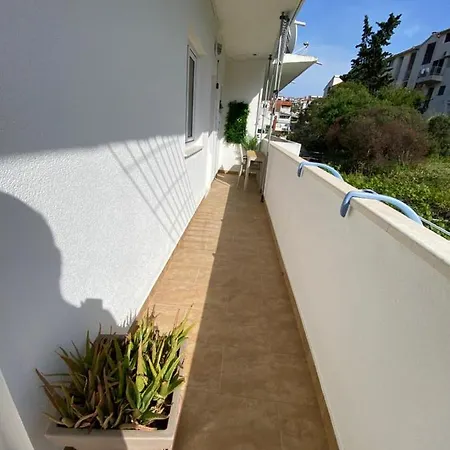 Mamma Mia Apartments-city Center Hvar Town