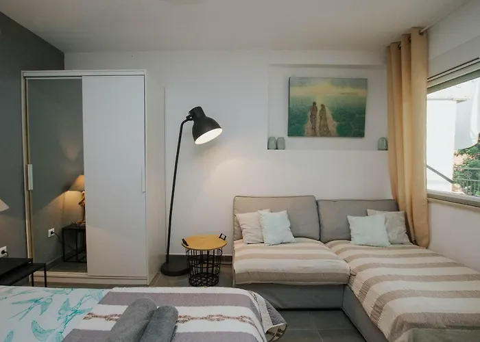 Mamma Mia Apartments-city Center Apartment *